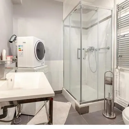 élysées Apartamento *