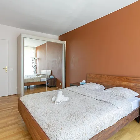 Apartment Elysees Paris