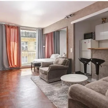 Elysees Apartment