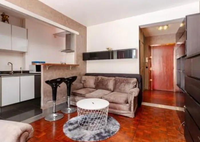 Elysees Apartment