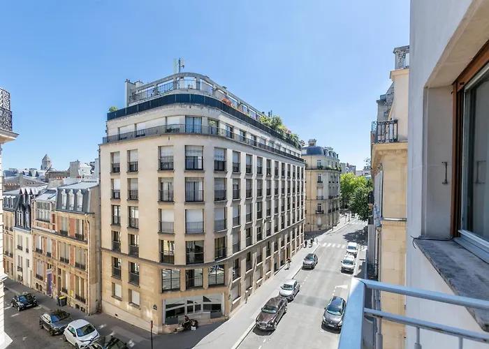 Elysees Apartment